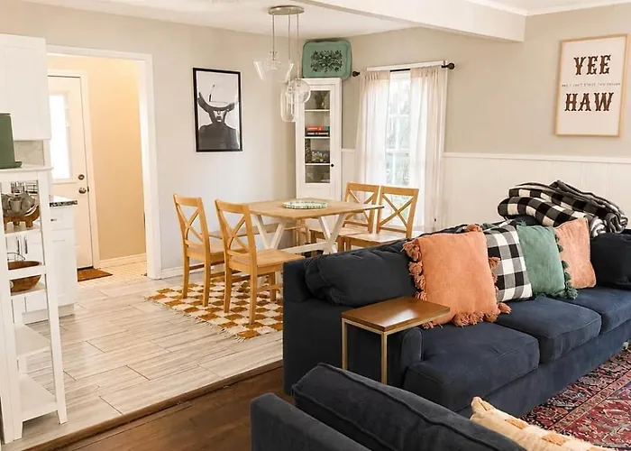 Walk To Dickies & Will Rogers | Pet-friendly 3br Vakantiehuis Fort Worth